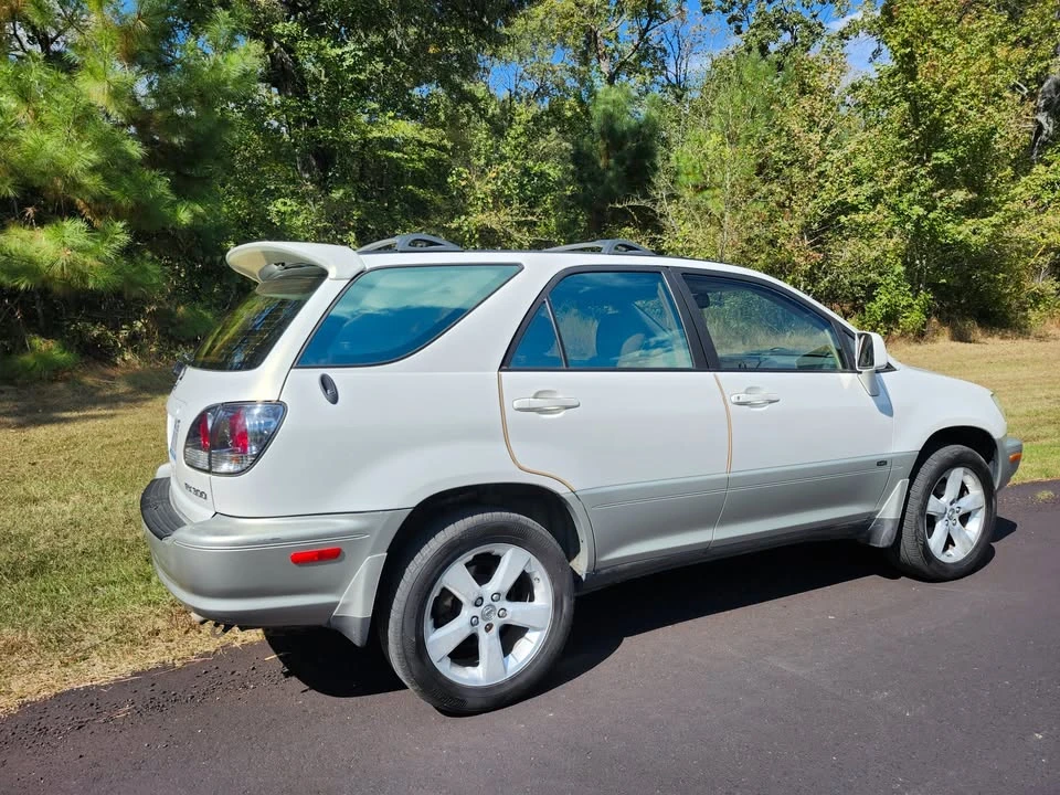 2002 Lexus RX 1st Gen - Image 6 of 12