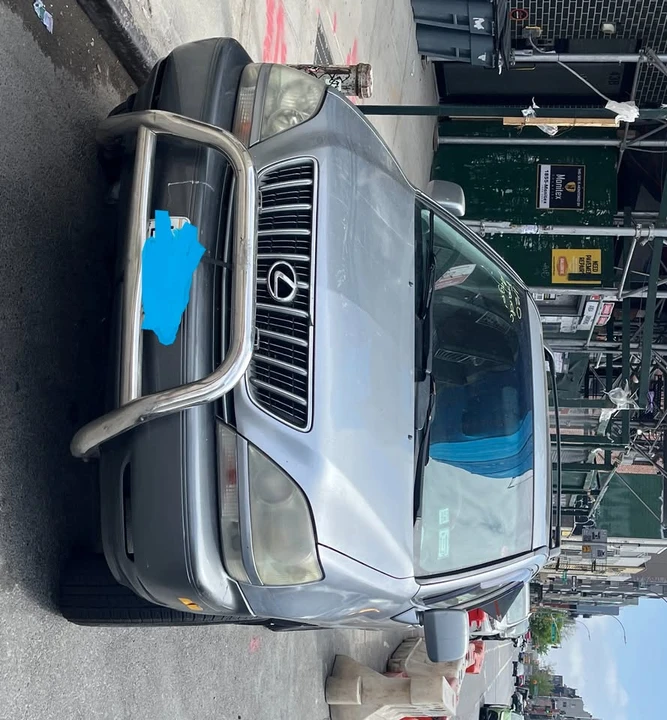 2002 Lexus RX 1st Gen - Image 2 of 4