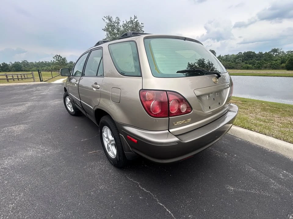 2002 Lexus RX 1st Gen - Image 13 of 20