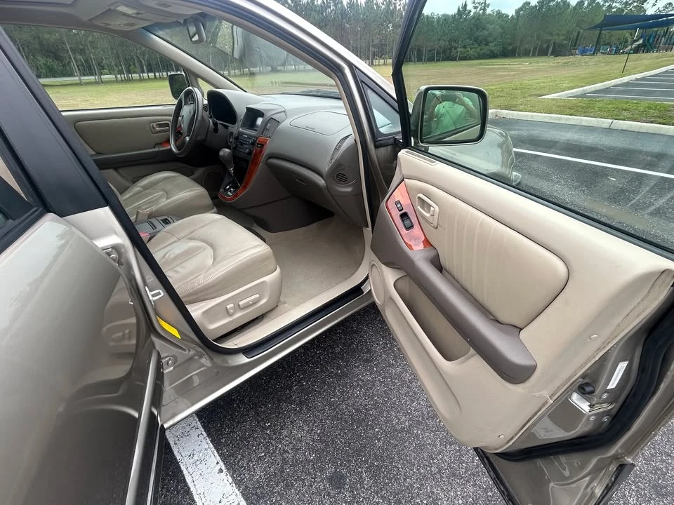 2002 Lexus RX 1st Gen - Image 6 of 20