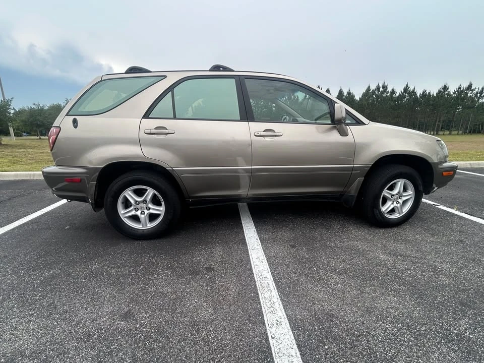 2002 Lexus RX 1st Gen - Image 4 of 20