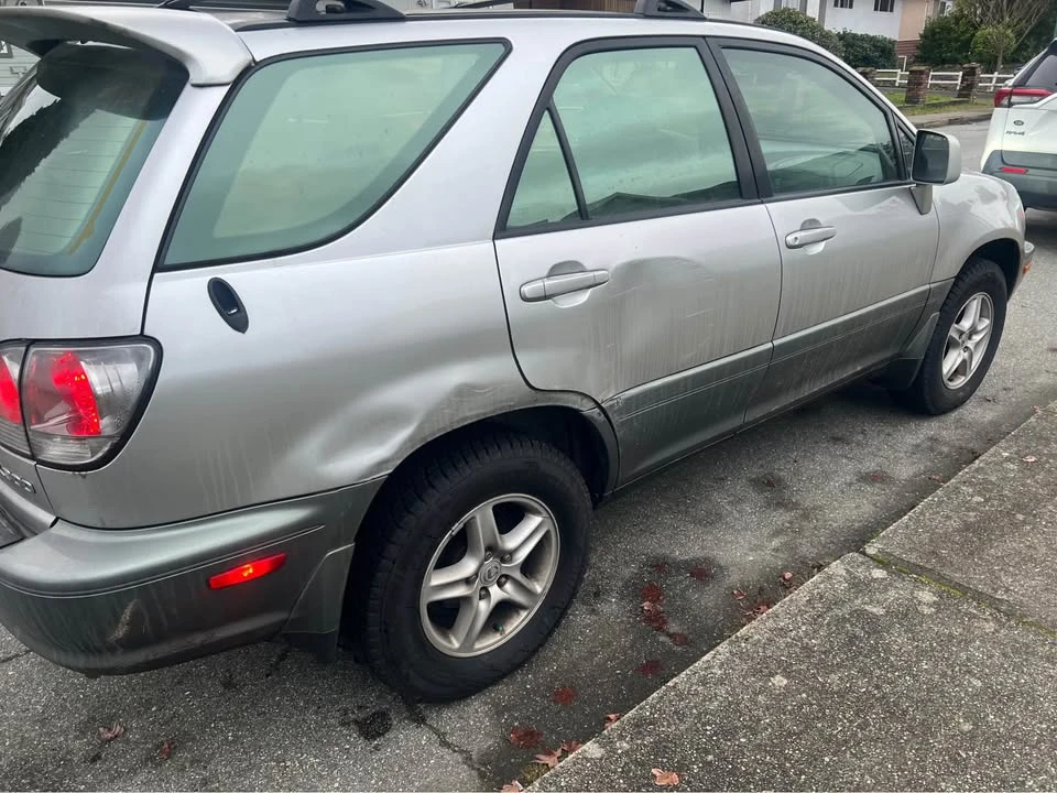 2002 Lexus RX 1st Gen - Image 2 of 11