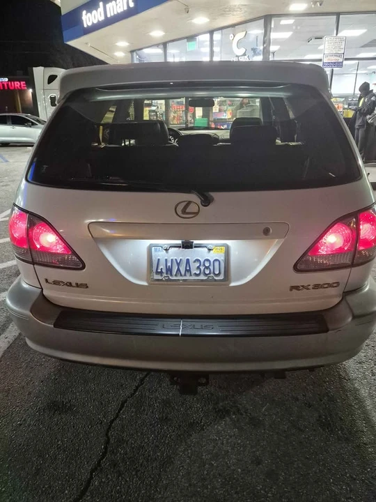 2002 Lexus RX 1st Gen - Image 5 of 10