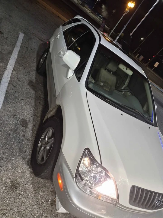 2002 Lexus RX 1st Gen - Image 3 of 10