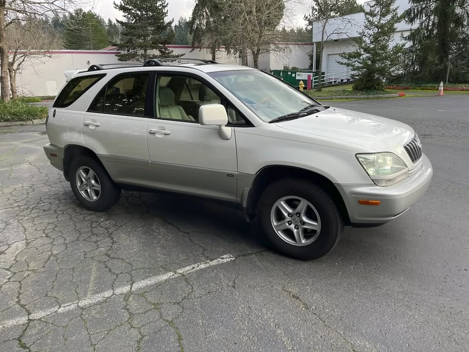 2002 Lexus RX 1st Gen - Image 4 of 18