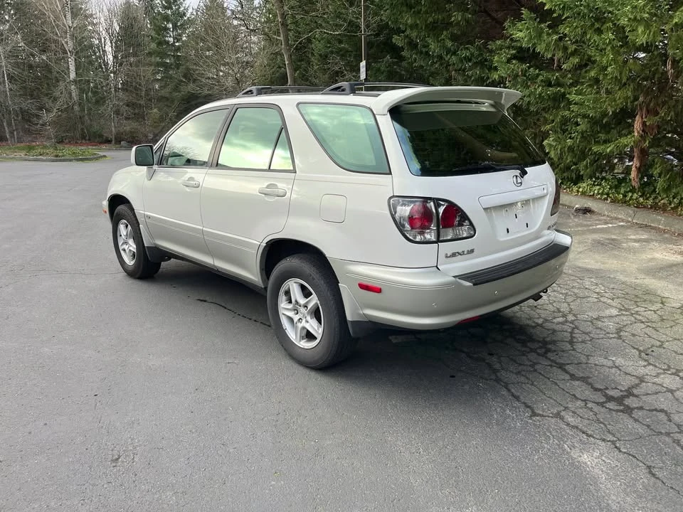 2002 Lexus RX 1st Gen - Image 2 of 11