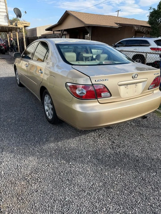 2002 Lexus SC430 - Image 4 of 12