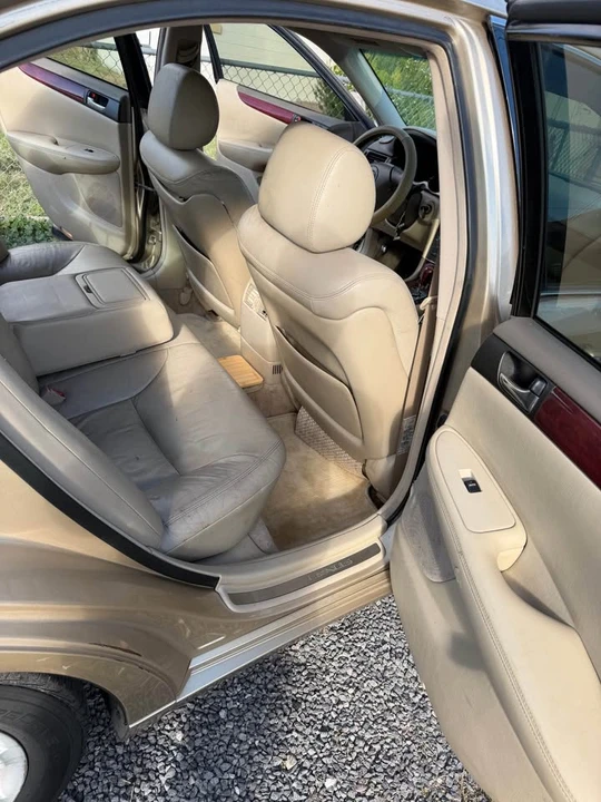 2002 Lexus SC430 - Image 10 of 12