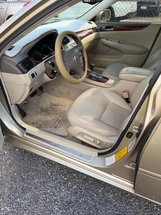 2002 Lexus SC430 - Image 8 of 12