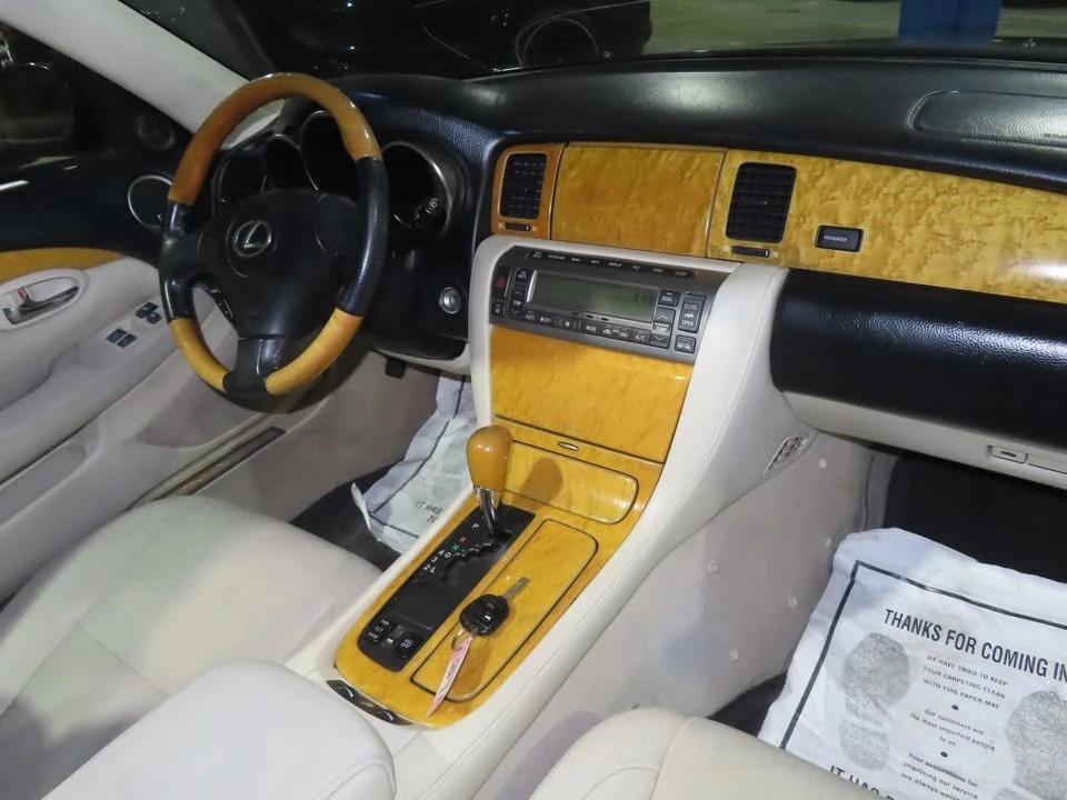 2002 Lexus SC430 - Image 16 of 20