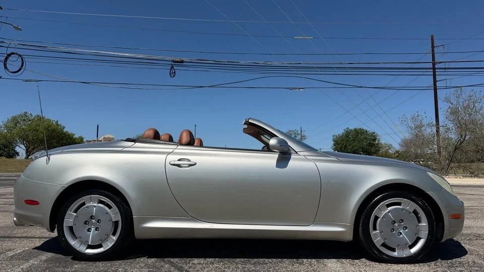 2002 Lexus SC430 - Image 4 of 19