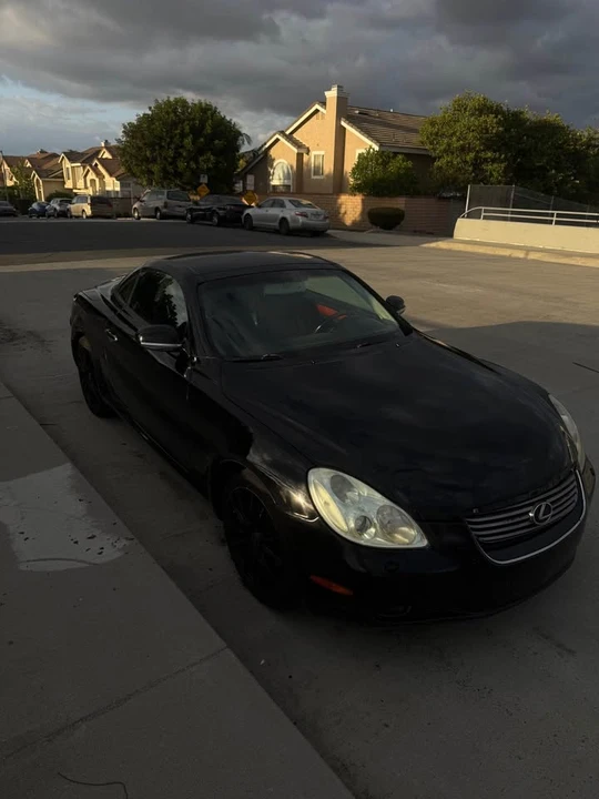 2002 Lexus SC430 - Image 2 of 3