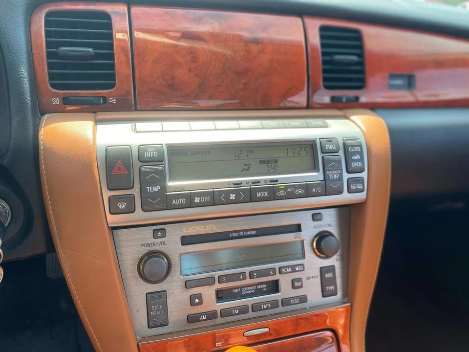 2002 Lexus SC430 - Image 17 of 19