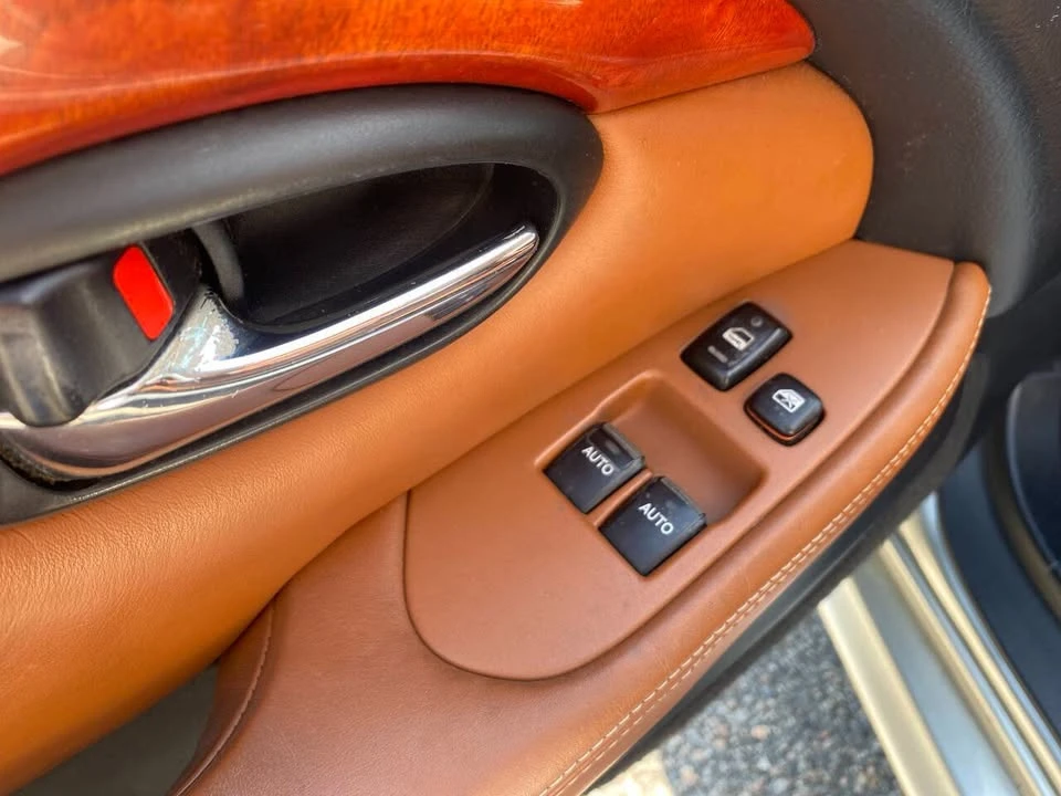 2002 Lexus SC430 - Image 11 of 19