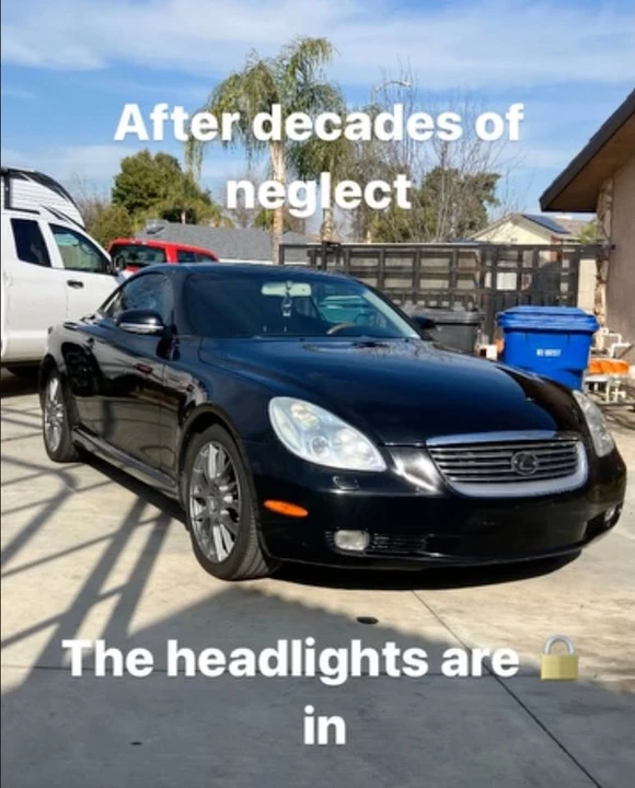 2002 Lexus SC430 - Image 2 of 3
