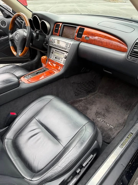 2002 Lexus SC430 - Image 9 of 10
