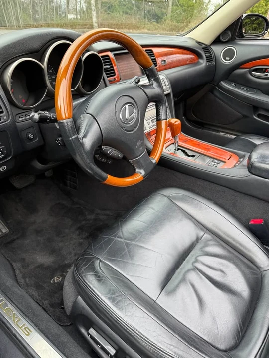 2002 Lexus SC430 - Image 10 of 10