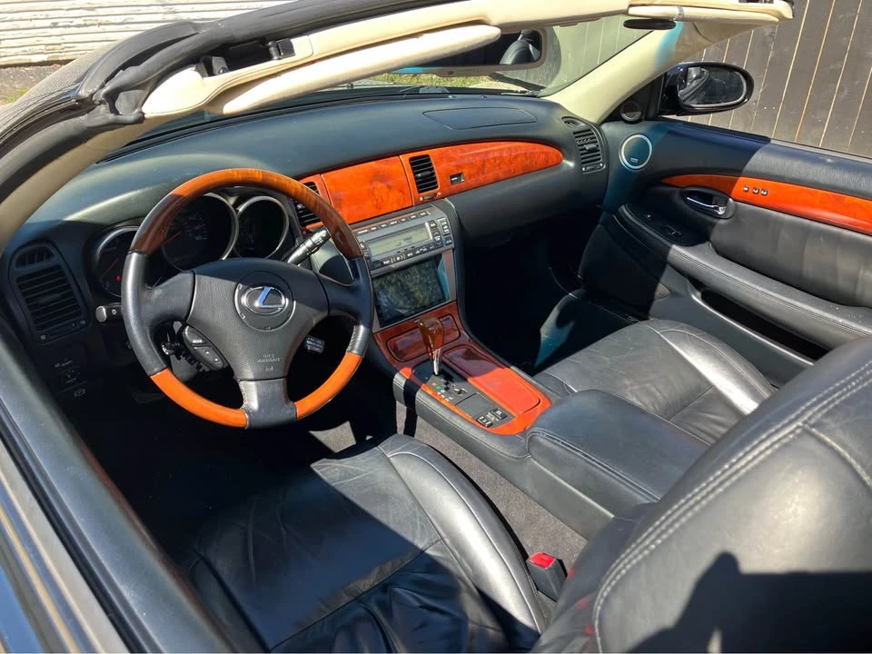 2002 Lexus SC430 - Image 4 of 7