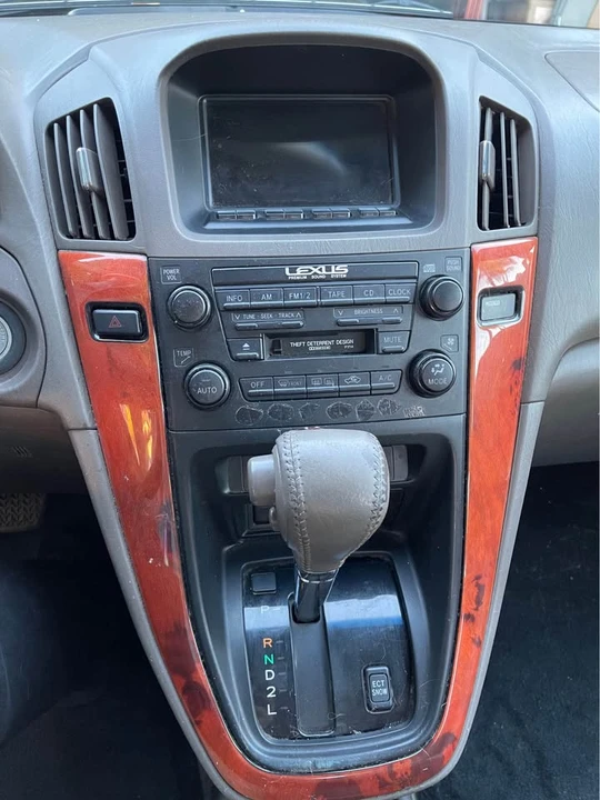 2002 Lexus RX 1st Gen - Image 8 of 10