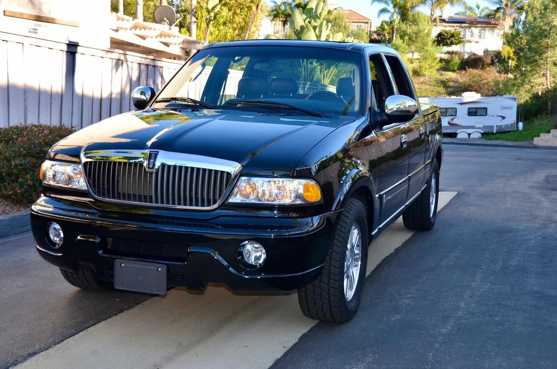 2002 Lincoln Blackwood - Image 10 of 31