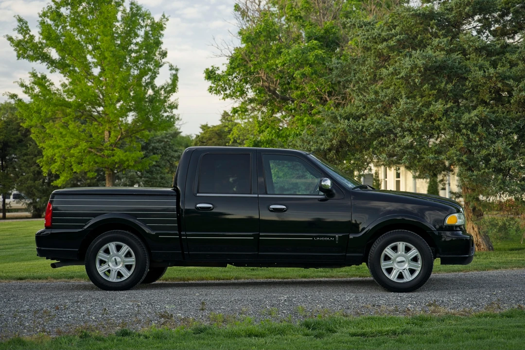 2002 Lincoln Blackwood - Image 12 of 31