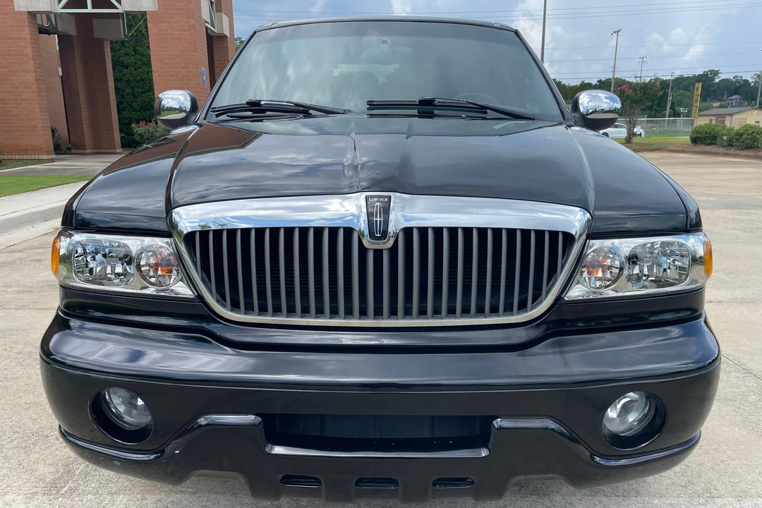 2002 Lincoln Blackwood - Image 2 of 31