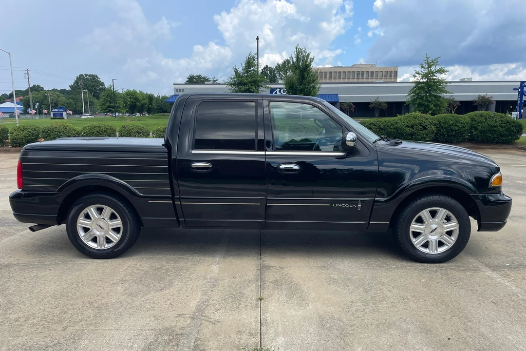 2002 Lincoln Blackwood - Image 3 of 31