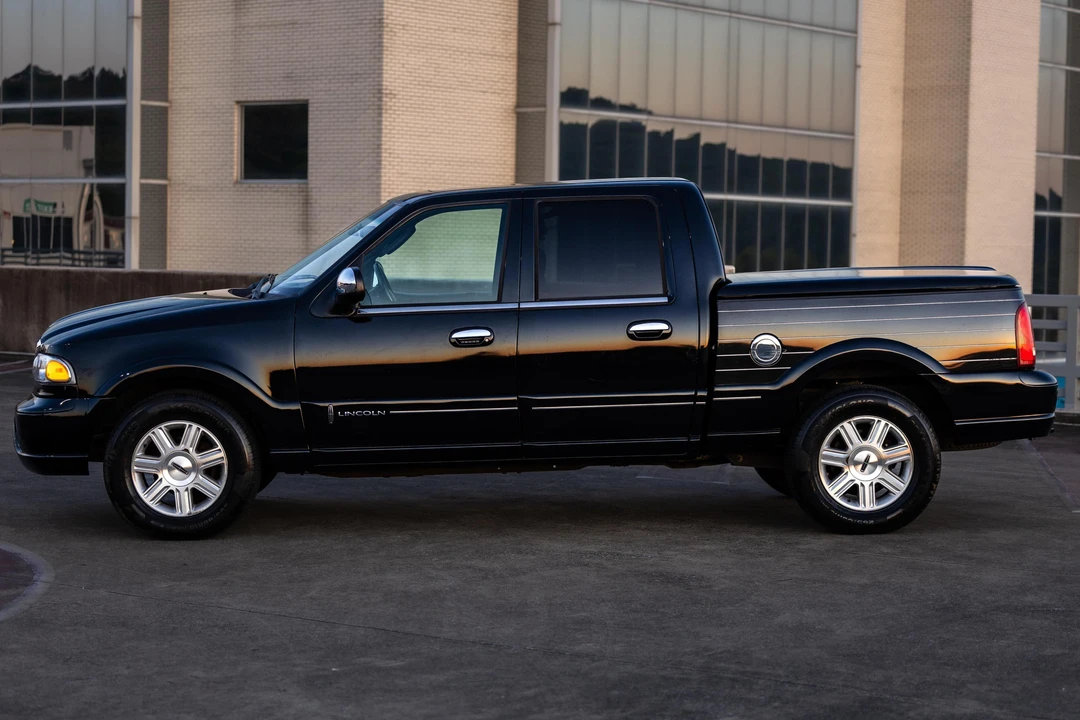 2002 Lincoln Blackwood - Image 3 of 31