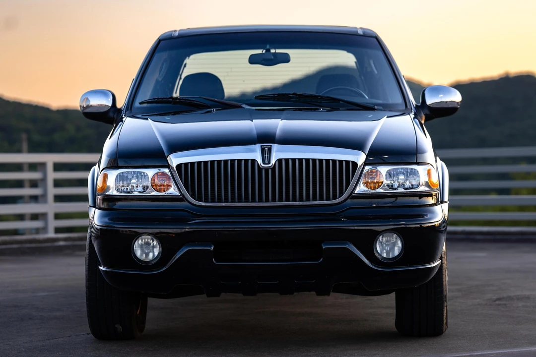 2002 Lincoln Blackwood - Image 2 of 31