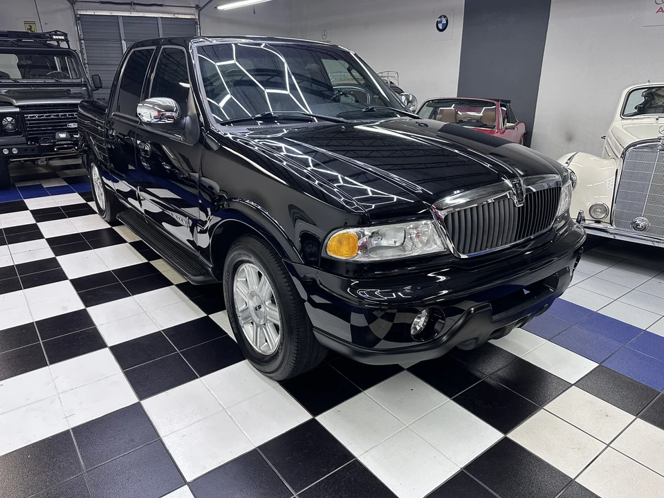 2002 Lincoln Blackwood - Image 2 of 31