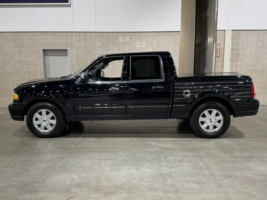 2002 Lincoln Blackwood - Image 2 of 10