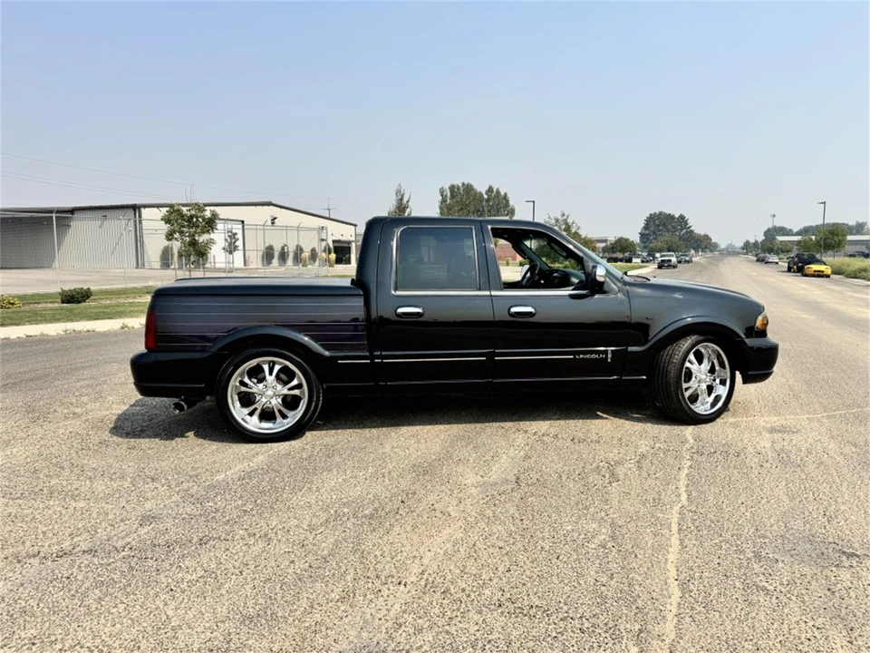 2002 Lincoln Blackwood - Image 3 of 17
