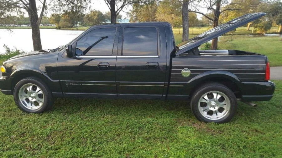 2002 Lincoln Blackwood - Image 2 of 12