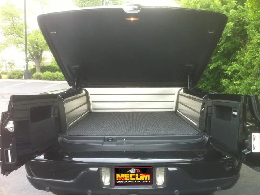 2002 Lincoln Blackwood - Image 2 of 2