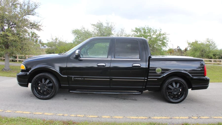 2002 Lincoln Blackwood - Image 2 of 25
