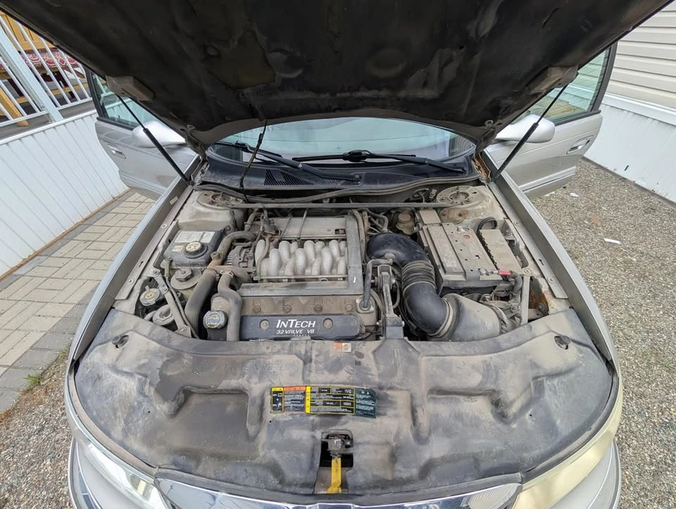 2002 Lincoln Continental 9th Gen - Image 8 of 8