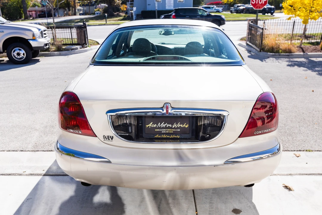 2002 Lincoln Continental 9th Gen - Image 8 of 12