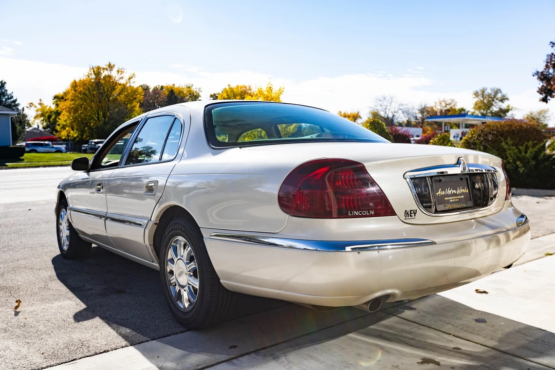 2002 Lincoln Continental 9th Gen - Image 7 of 21