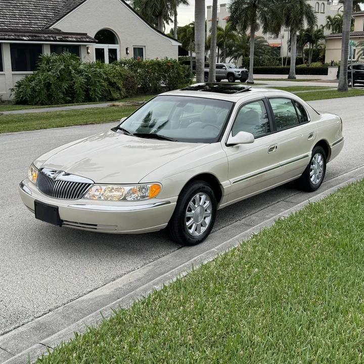 2002 Lincoln Continental 9th Gen - Image 6 of 12