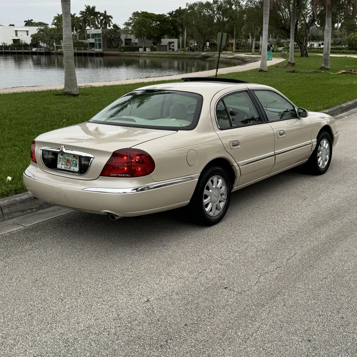 2002 Lincoln Continental 9th Gen - Image 12 of 12