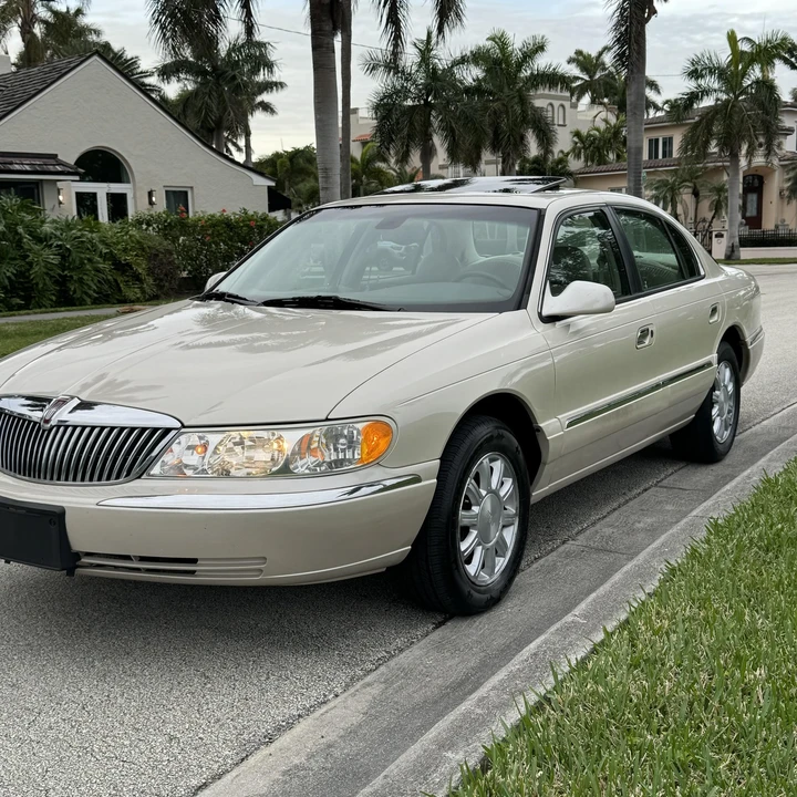 2002 Lincoln Continental 9th Gen - Image 5 of 12