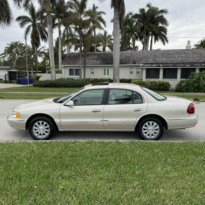2002 Lincoln Continental 9th Gen - Image 7 of 12