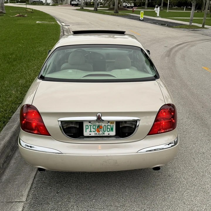 2002 Lincoln Continental 9th Gen - Image 10 of 12