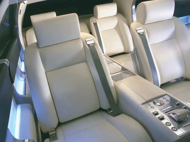 2002 Lincoln Continental 9th Gen - Image 8 of 17