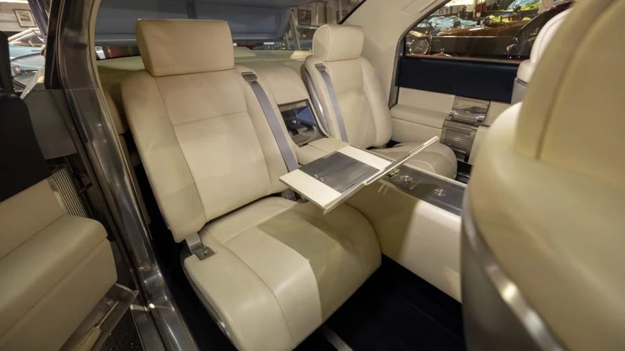 2002 Lincoln Continental 9th Gen - Image 22 of 31