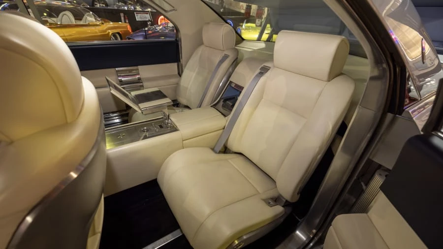 2002 Lincoln Continental 9th Gen - Image 18 of 31