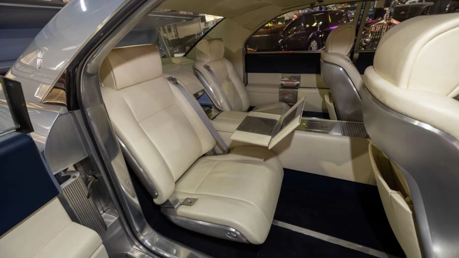 2002 Lincoln Continental 9th Gen - Image 17 of 31