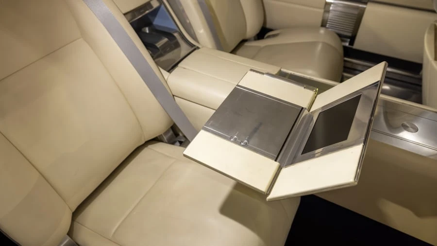 2002 Lincoln Continental 9th Gen - Image 26 of 31