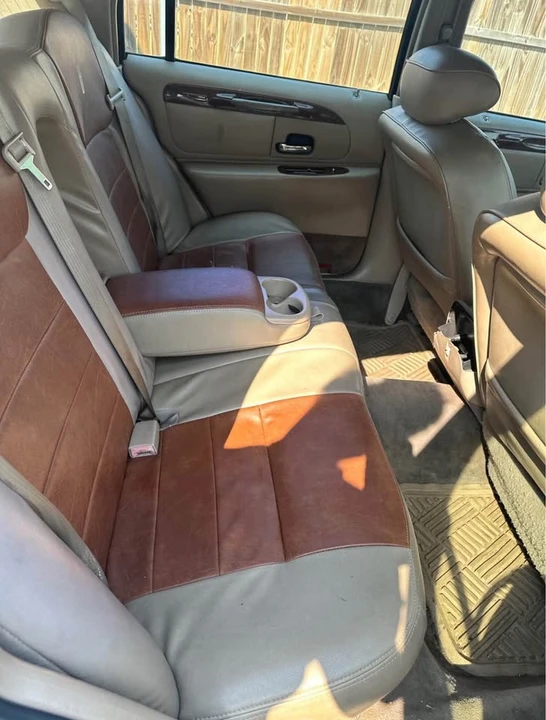 2002 Lincoln Continental 9th Gen - Image 12 of 15