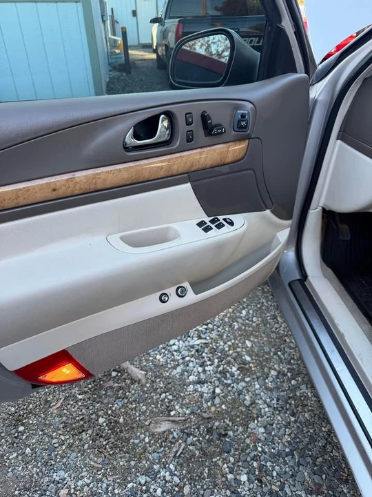 2002 Lincoln Continental 9th Gen - Image 6 of 11
